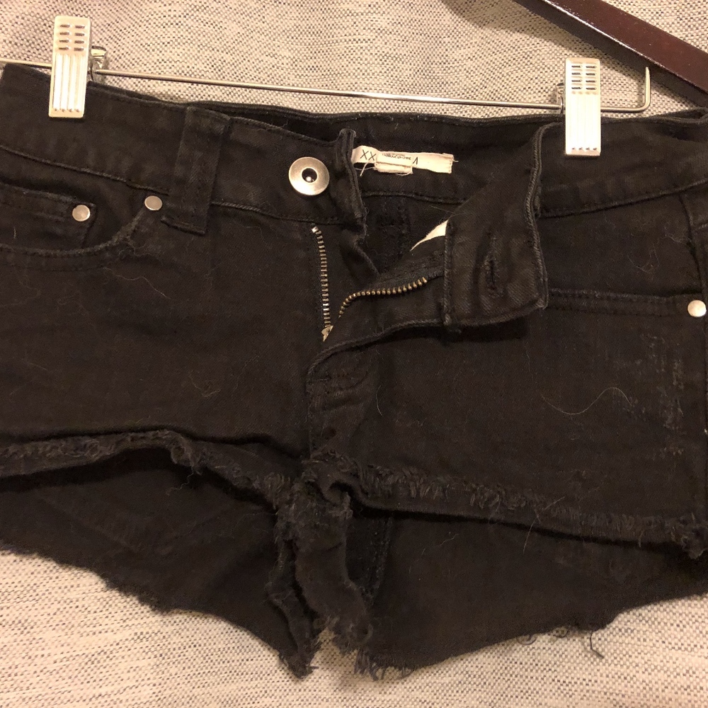 black denim jean shorts